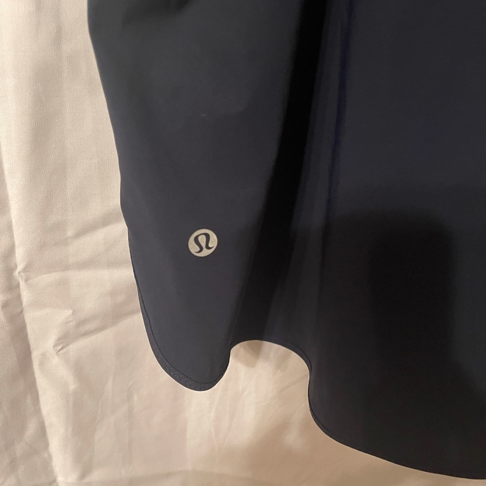 Navy blue Lululemon racer, flow tank